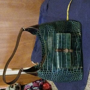 Dooney & Bourke Med Teal, 13Lx13Hx6W